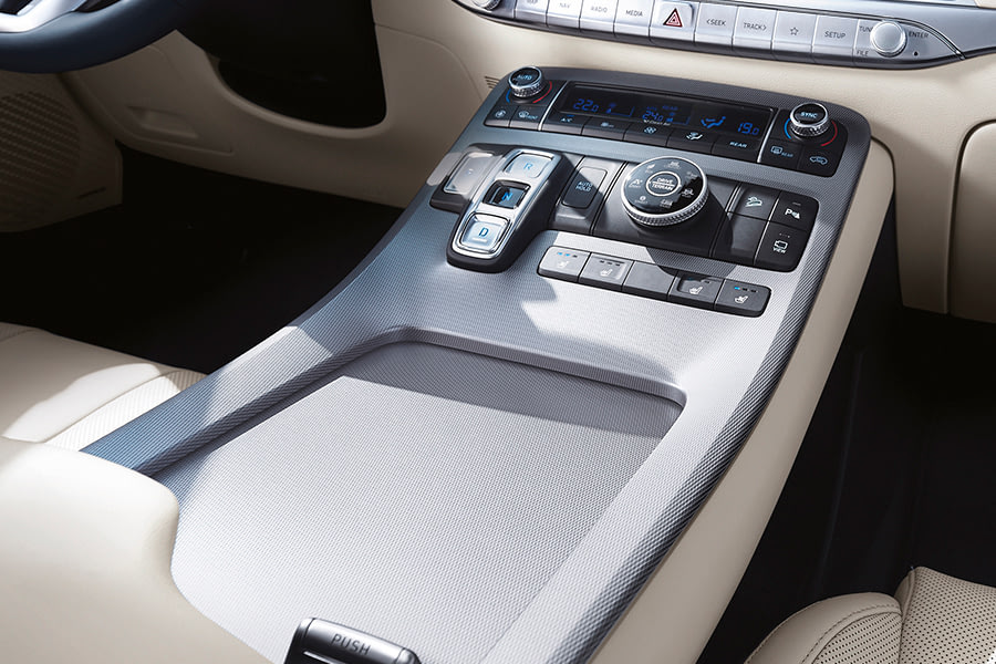 /img/cars/1637051396-interior_hyundai_Palisade_1.jpg