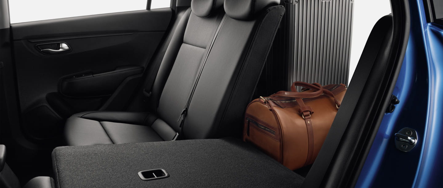 /img/cars/1637051775-interior_kia_Rio_X_2.jpeg