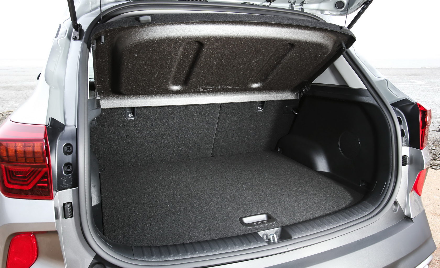 /img/cars/1637051801-interior_kia_Seltos_1.jpg