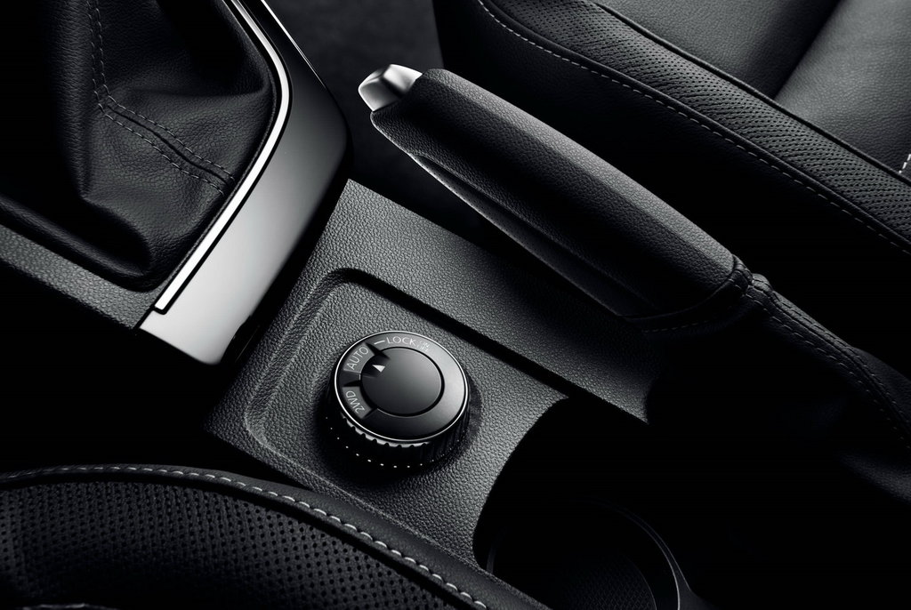 /img/cars/1637052911-interior_renault_Arkana_6.jpg
