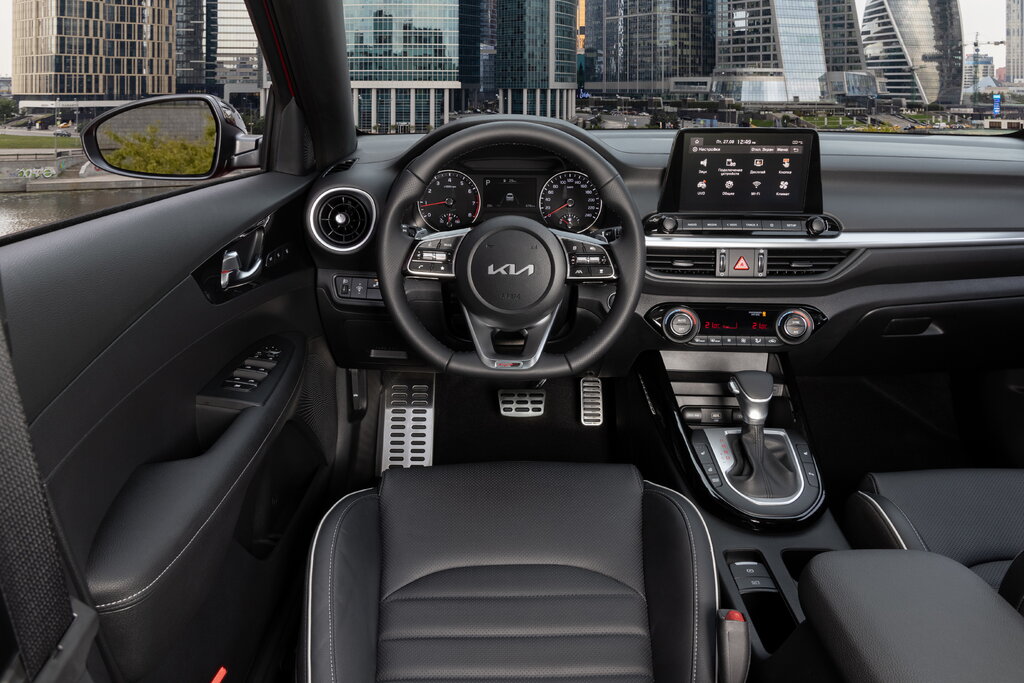 /img/cars/1667997980-kia_cerato_1039229.jpg