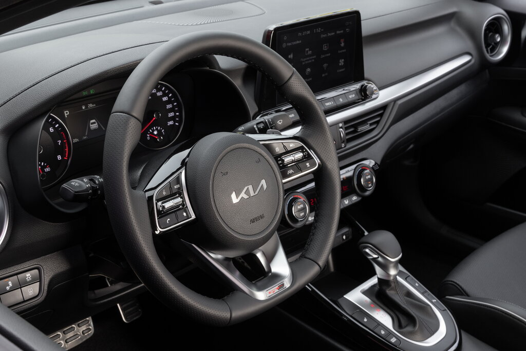 /img/cars/1667997980-kia_cerato_1039230.jpg