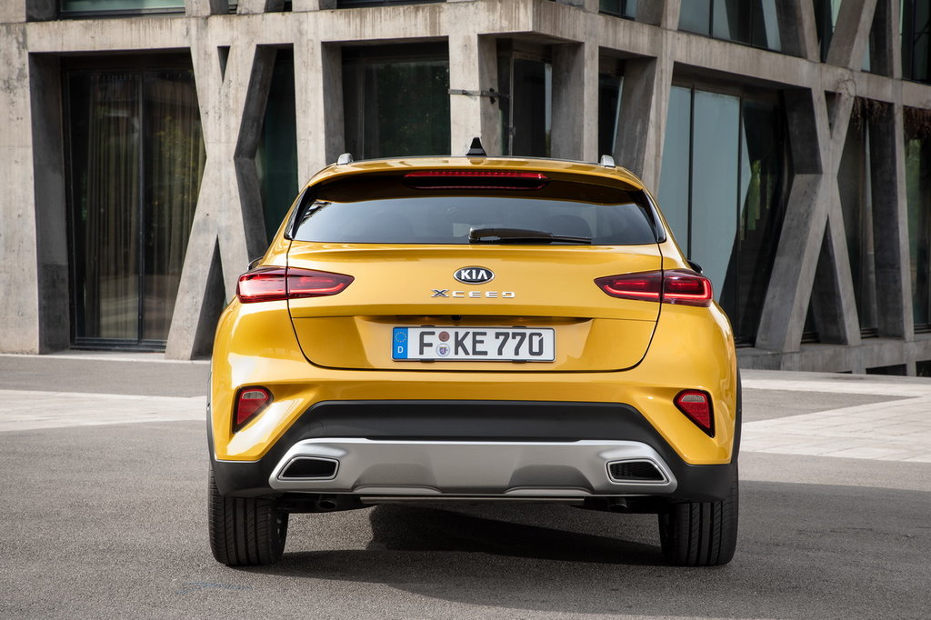 /img/cars/1667998661-kia_xceed_935619.jpg