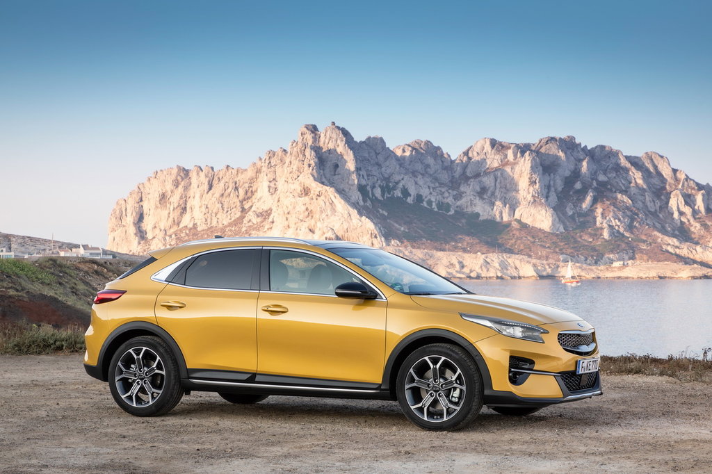 /img/cars/1667998661-kia_xceed_935623.jpg