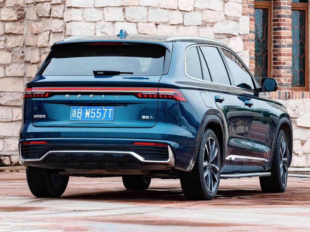 /img/cars/1668084851-geely_monjaro_1054273.jpg