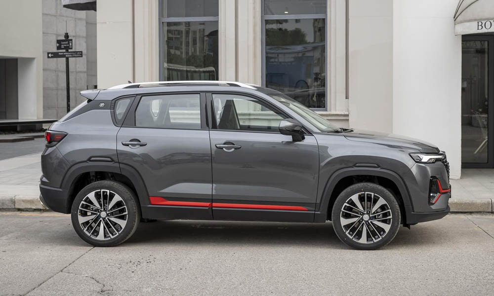 /img/cars/1674039216-cs35-plus-3.jpg