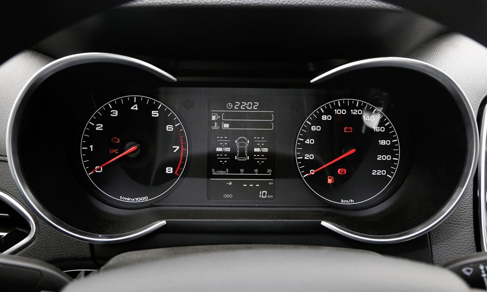 /img/cars/1679921194-x70-19.jpg