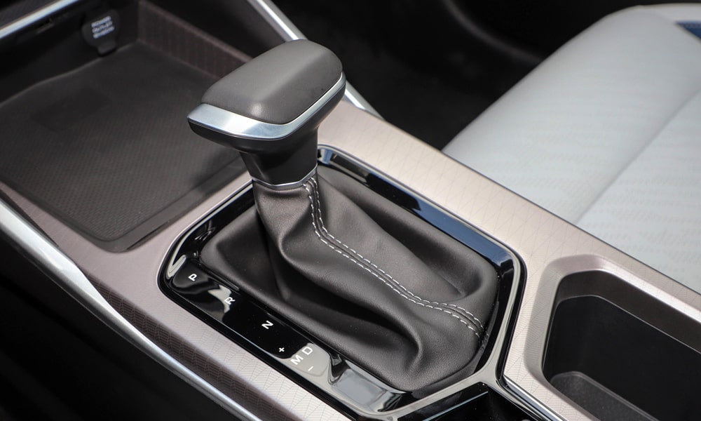 /img/cars/1690531307-emgrand-18.jpg