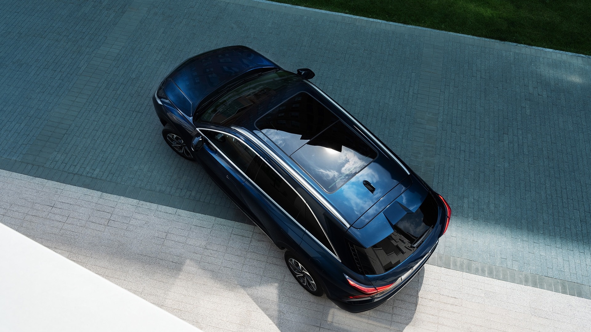 /img/cars/66c7f3b1e131a334d98b0cc5.jpg